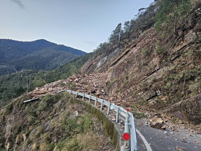 北橫公路宜蘭明池段坍方阻斷  公路局估傍晚搶通 | 華視新聞