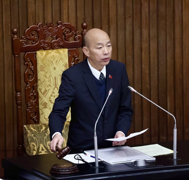 立院三讀　二親等內親屬車籍同身障者戶籍免牌照稅 | 華視新聞