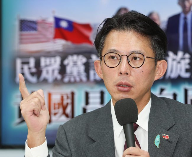 黃國昌：訪美後仍反對政院版國防特別條例　將自提版本 | 華視新聞