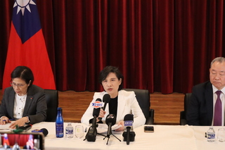 鄭麗君：台美投資MOU強化合作　將再簽對等貿易協定