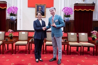 李建曄奪世界洋服金牌　副總統穿MIT西裝接見表揚