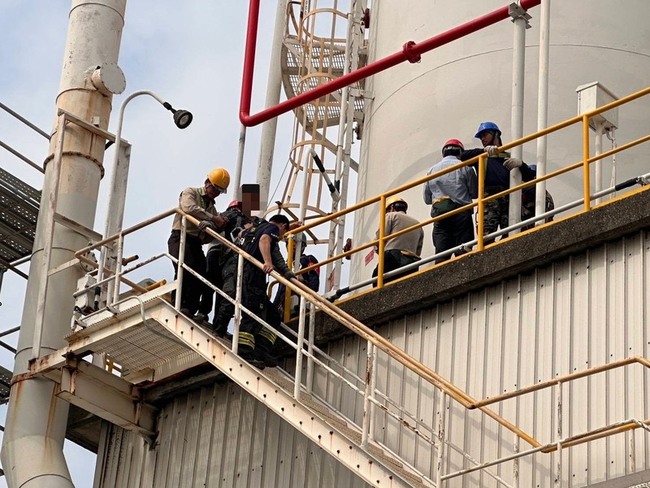 台塑林園廠工安意外 3油漆工疑面罩破洞缺氧暈眩 | 華視新聞