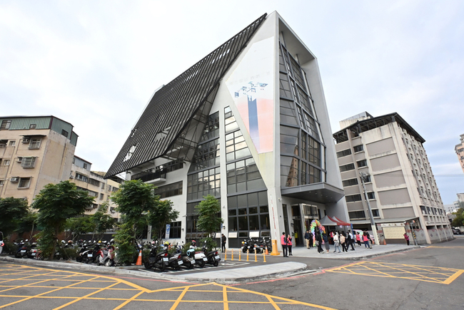 彰化新公設民營托嬰中心暨親子館啟用 減輕家長負擔 | 華視新聞