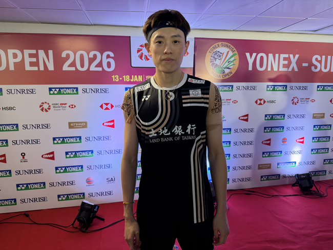 林俊易拉傷一度連走都難　印度羽球賽逆轉闖4強 | 華視新聞