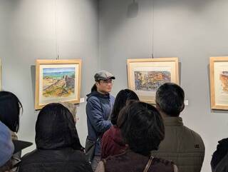 畫家鄭開翔走繪金門　水彩記錄洋樓、軍事遺跡