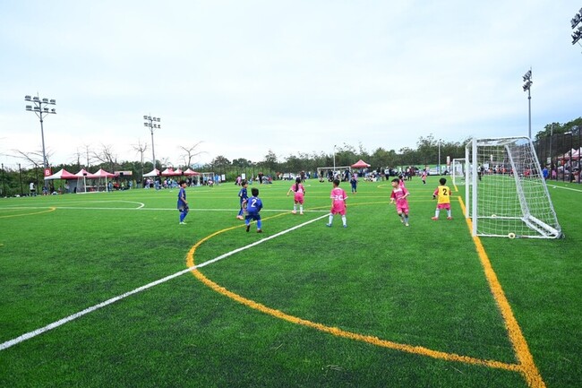 花蓮市佐倉公墓活化為運動園區　新足球場啟用 | 華視新聞