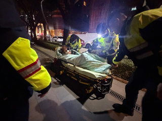 寒流來襲6旬男倒臥路旁　台中警助送醫解危機