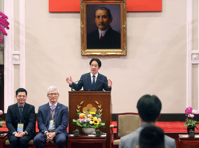 總統接見奧林匹亞競賽代表團　盼30年拚3項諾貝爾獎 | 華視新聞