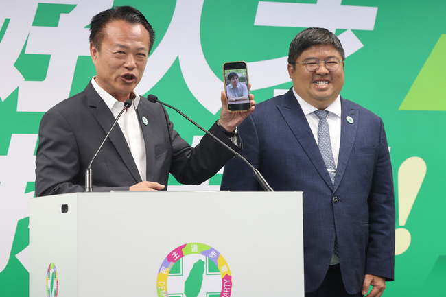 翁章梁讚靈活胖子　蔡易餘：接棒嘉義邁向黃金10年 | 華視新聞