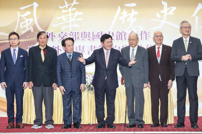 外交部與國史館合作　邀前外長口述歷史納國家記憶 | 華視新聞