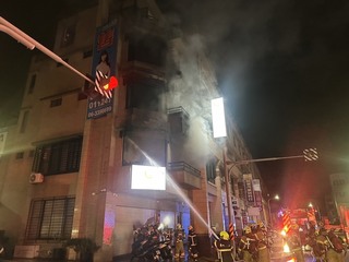 台南市東區出租住宅火警　3人送醫