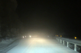 合歡山鳶峰到大禹嶺結冰未融　限加掛雪鏈通行