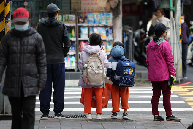 中小學補課3天後迎寒假　校安中心維持24小時值勤 | 華視新聞