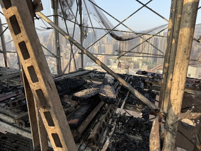 高雄大樓工地清晨火警　工務局開罰9萬元勒令停工 | 華視新聞