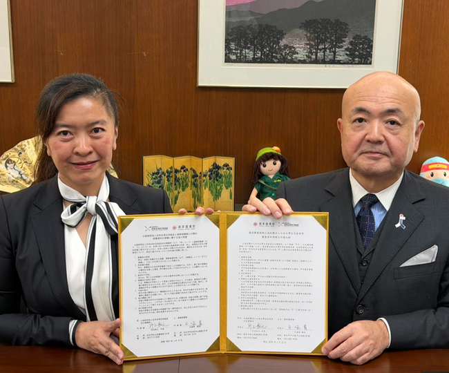 日本台灣交流協會贈書3萬冊　台日文化交流新篇章 | 華視新聞