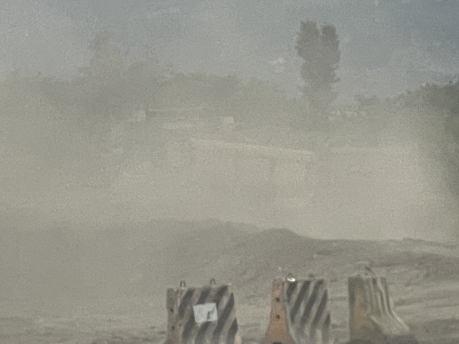 疏濬砂石車亂竄居民封路抗議　台東縣府：協調改道 | 華視新聞