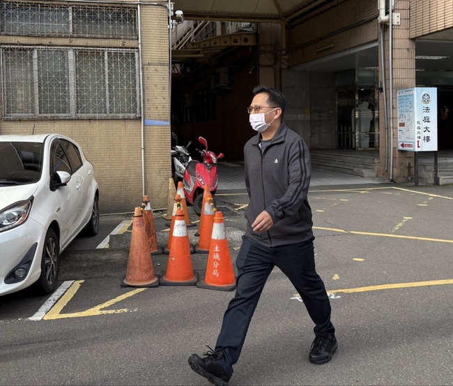 警涉幫王大陸查閃兵案主嫌個資　開庭堅稱誤傳 | 華視新聞