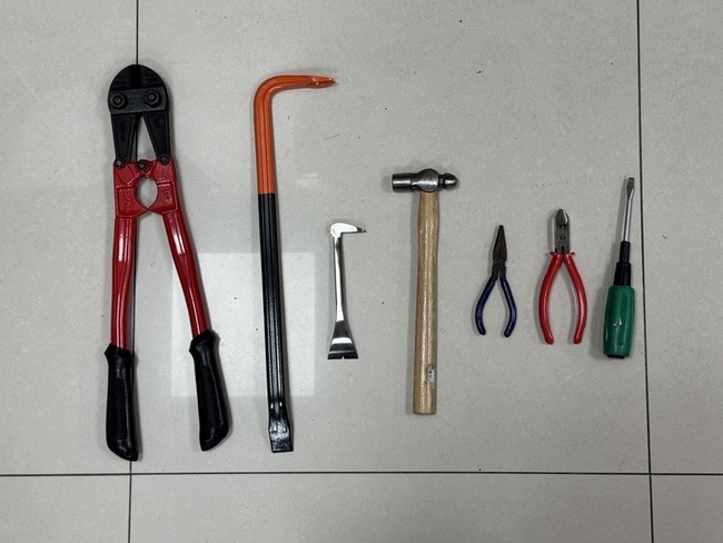 北市診所遭慣竊潛入下手  警追至基隆逮人 | 華視新聞