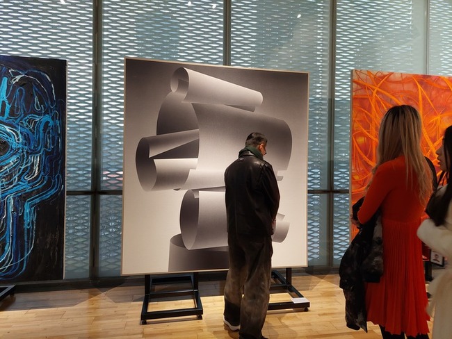 「70後」作品聚一堂  上海藝術展呈現全球變化烙印 | 華視新聞