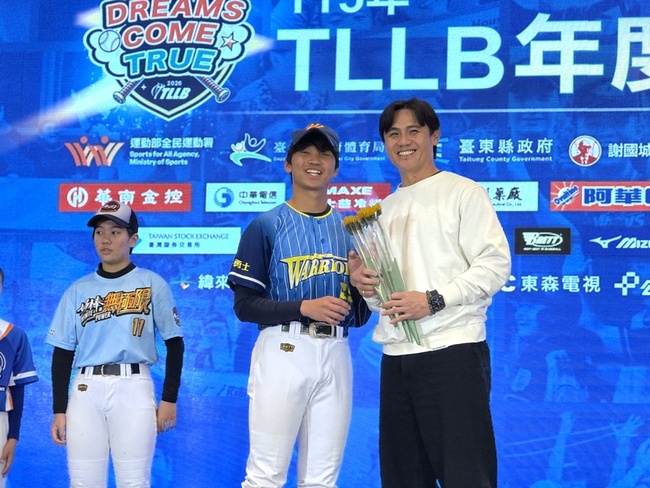 看基層棒球找回初衷　陳鏞基：你們才是我的教練 | 華視新聞