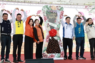 南投國姓咖啡節登場　品咖啡採草莓體驗食農教育