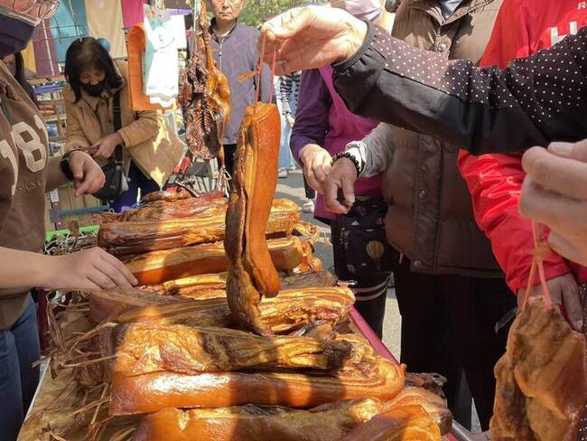 台南眷村年貨嘉年華開幕　重拾年節回憶 | 華視新聞