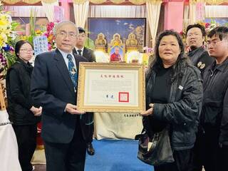 紙塑神像工藝保存者蔡爾容辭世 文化部頒贈旌揚狀