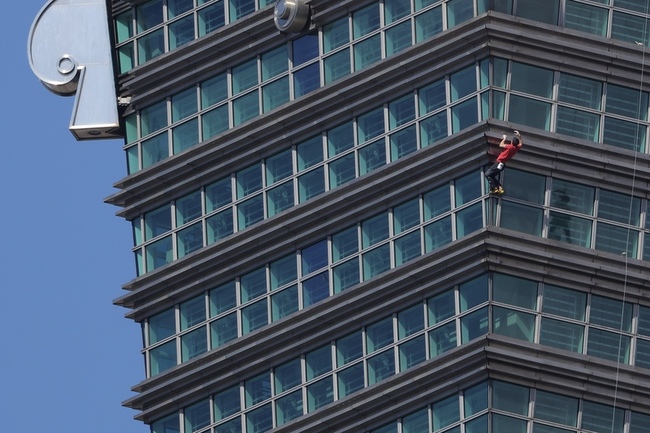 霍諾德攀上101頂端　AIT：讓世界更認識台北 | 華視新聞