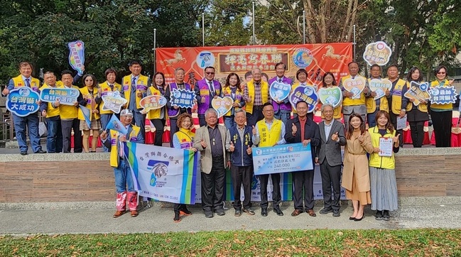 弱勢家庭減輕子女就學負擔　埔里20生獲24萬獎助 | 華視新聞