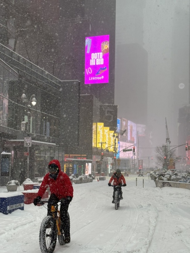 冰風暴持續　美國中西部到東岸上萬班機取消 | 華視新聞