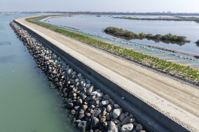 台南北門頭港排水整治竣工　運用白河水庫清淤土方 | 華視新聞