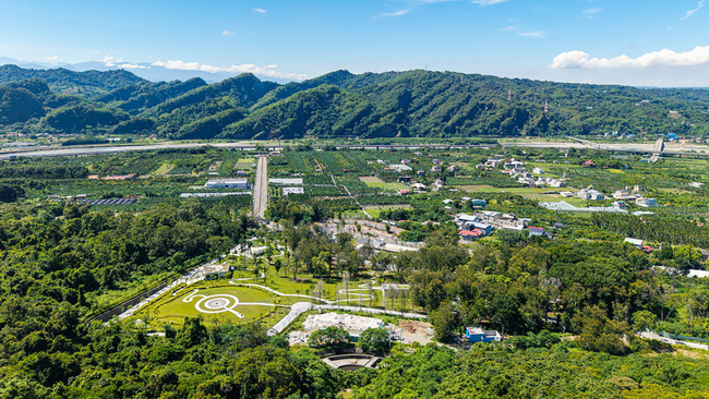 南投九九峰氦氣球樂園試營運　縣民預約免費入園 | 華視新聞