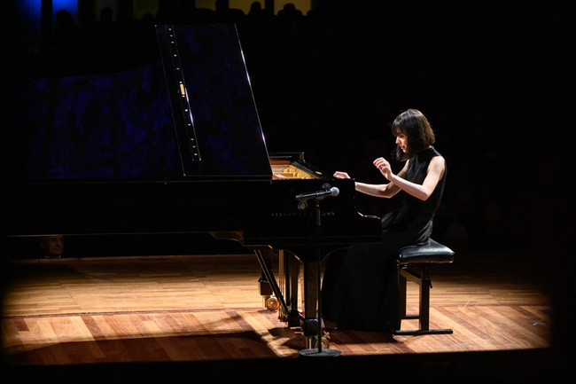 鋼琴家愛麗絲患多發性硬化症  用夜曲音樂撫慰人心 | 華視新聞