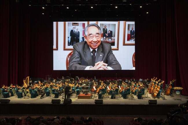 張榮發逝世10週年　長榮集團辦特展與音樂會緬懷 | 華視新聞