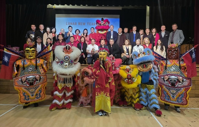 加拿大台商辦年貨大街  媽祖逗陣與民同歡 | 華視新聞