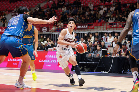 PLG谷毛唯嘉17分8助攻　獵鷹擊敗勇士收2連勝