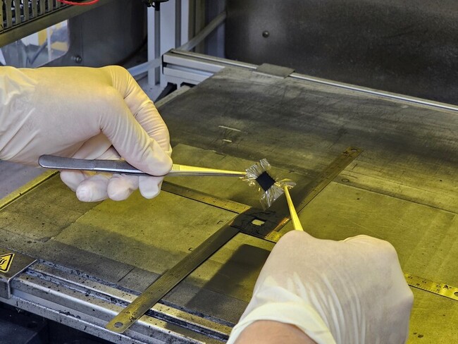 中山大學新型質子膜突破瓶頸　導電率翻倍助攻氫能 | 華視新聞