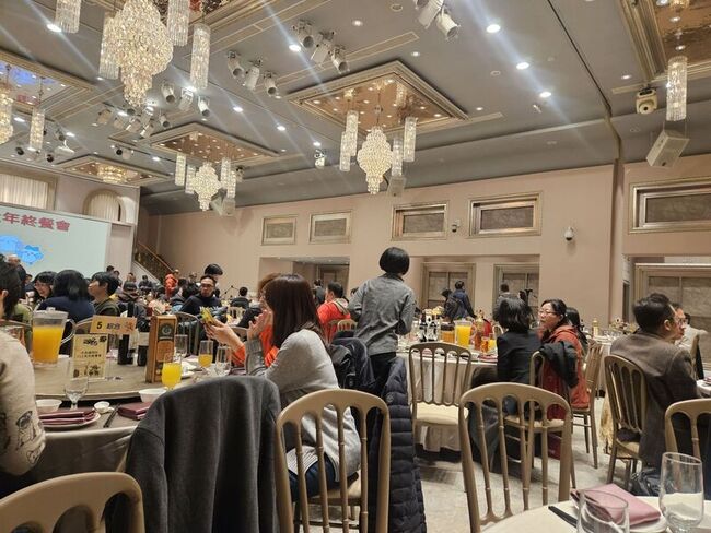 年節聚餐突發腦溢血　醫揭高鈉酒精嗨聊風險升 | 華視新聞