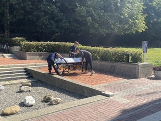 男子陳屍彰化藝術館後方　衣著單薄死因待查