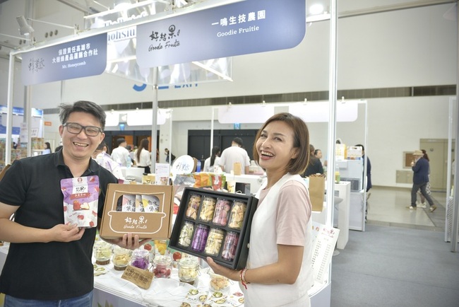 玉荷包、蓮霧吃脆的　青農引進凍乾技術製果脆外銷 | 華視新聞