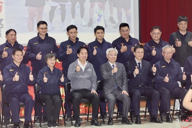 總統慰勉中正一分局　肯定AI維安打詐 | 華視新聞