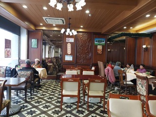 上海最老西餐廳拆遷  老顧客忙打卡回味