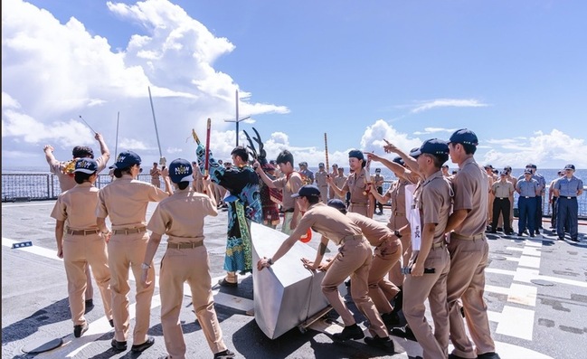 海軍禮儀揭秘　站????、赤道祭與向艦艉敬禮具百年傳統 | 華視新聞