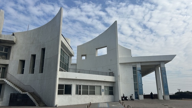 彰化濱海春節小旅行　探訪餅乾工廠、蛤蜊兵營 | 華視新聞