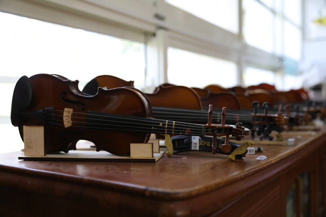 高雄偏鄉琴聲悠揚　金竹國小教提琴培養學童素養 | 華視新聞