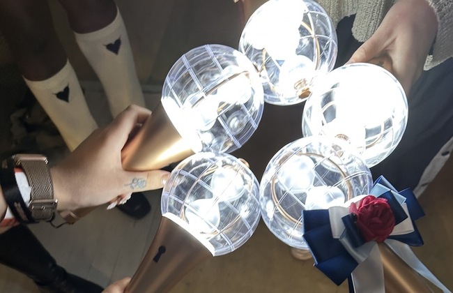 40+媽遭網路霸凌　追星ATEEZ引領她走出低谷