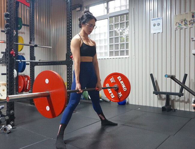 從運動素人到健力選手  方慧玲獲助人力量 | 華視新聞