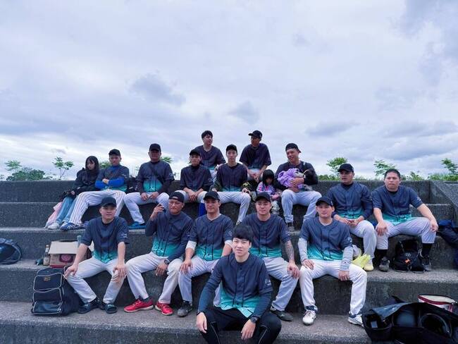 長照機構接手壘球隊  居服員個案家屬合力奪佳績 | 華視新聞