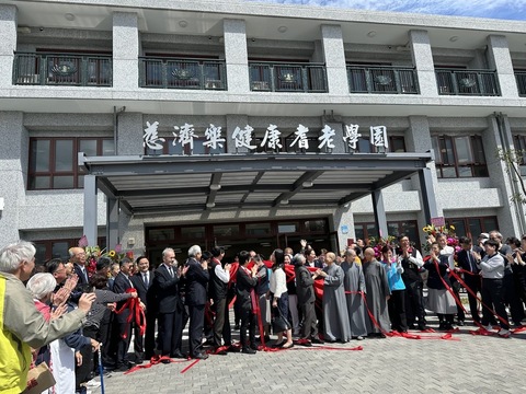 花蓮第2座失智日照中心　慈濟樂健康耆老學園啟用