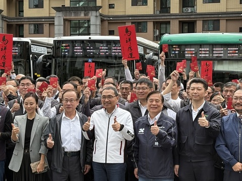 侯友宜：解決新北公車缺工　最好方式是調薪